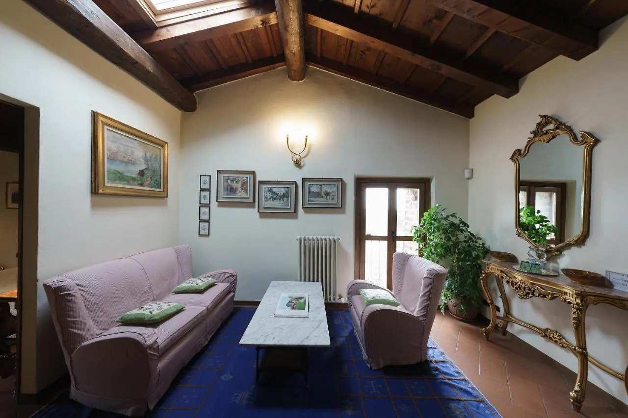 Castello Di Cernusco Lombardone Bed & Breakfast
